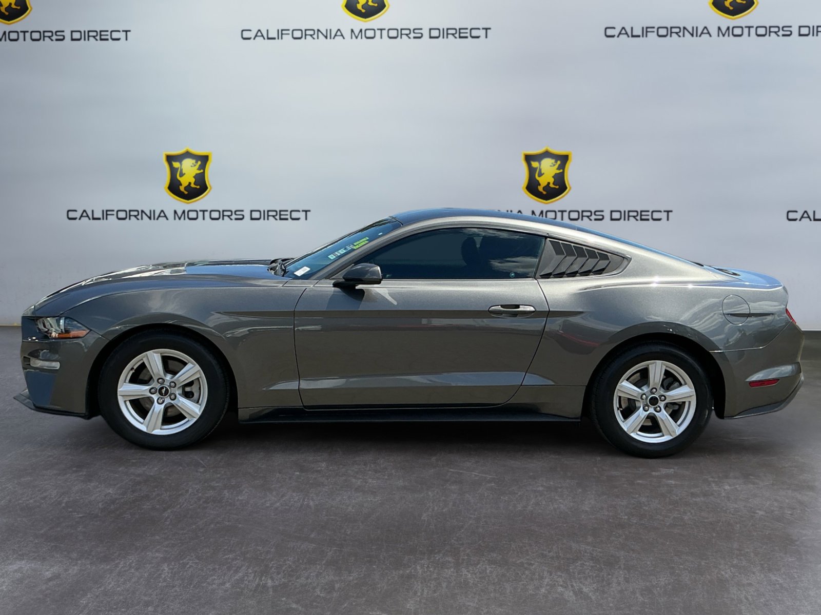 Used 2018 Ford Mustang Coupe RWD image 8
