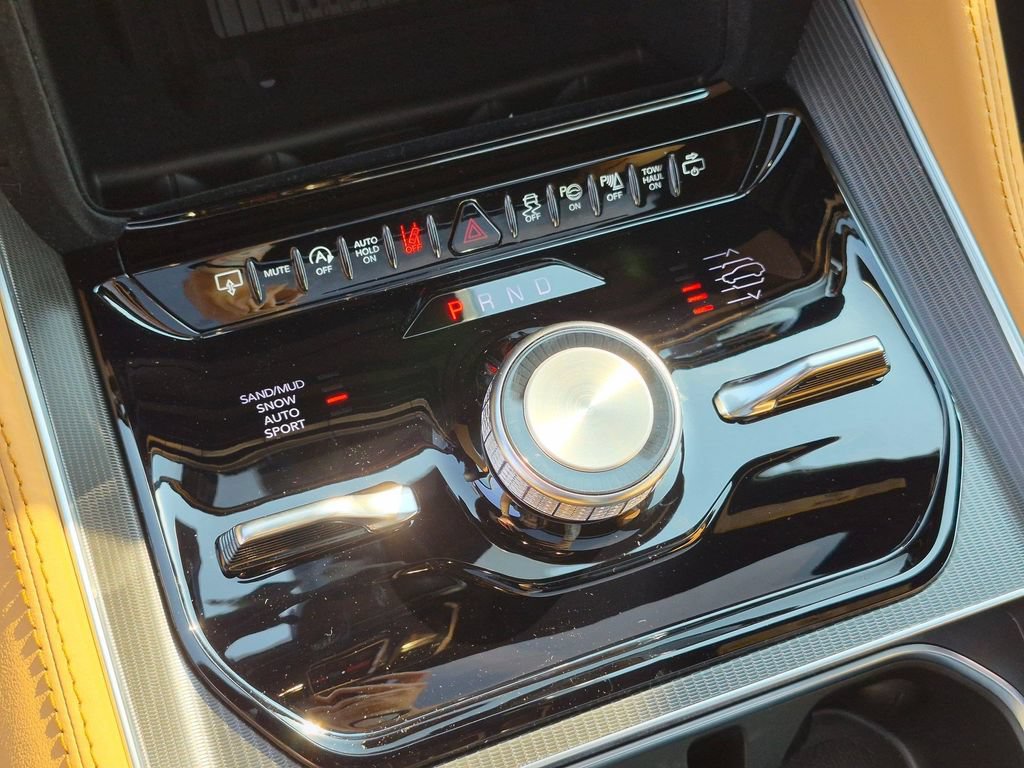 New 2026 Jeep Grand Wagoneer Summit AWD/4WD image 19