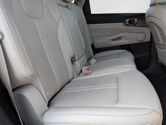Used 2023 Kia Sorento S FWD image 21