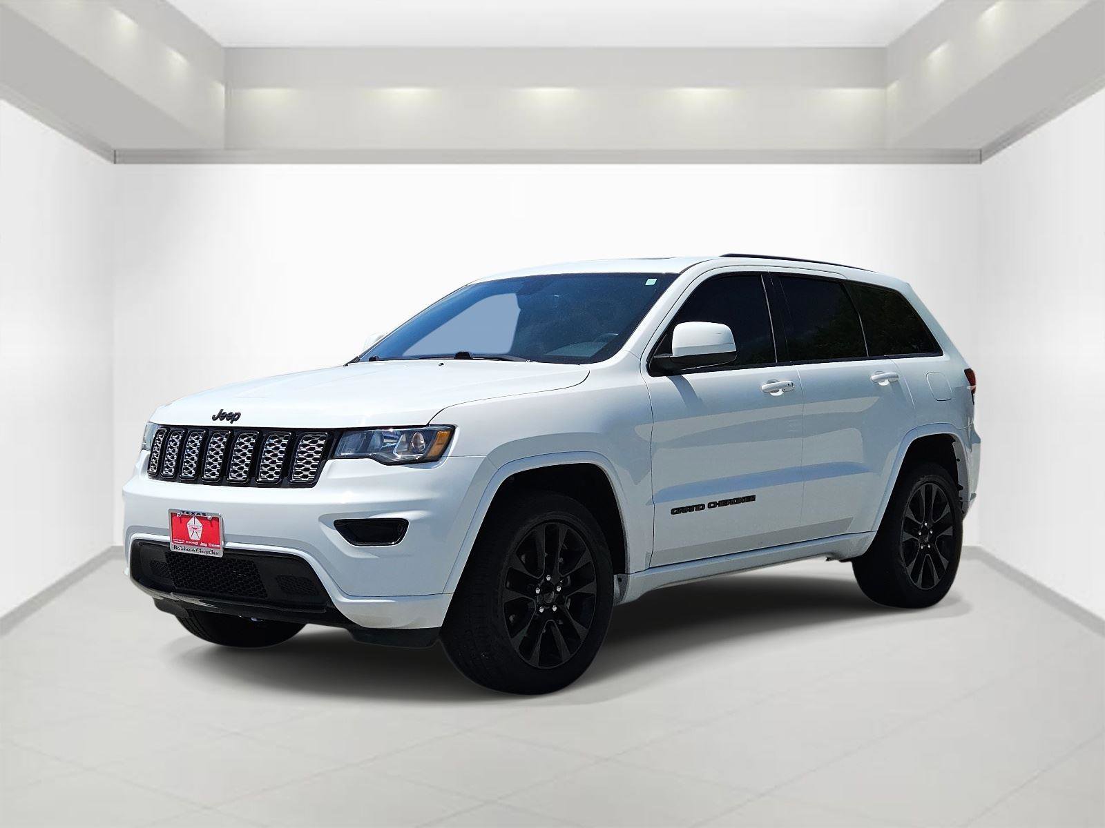 Used 2019 Jeep Grand Cherokee Altitude RWD image 3