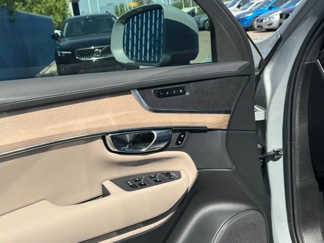 New 2026 Volvo XC90 B6 Plus w/ Protection Package AWD/4WD image 16