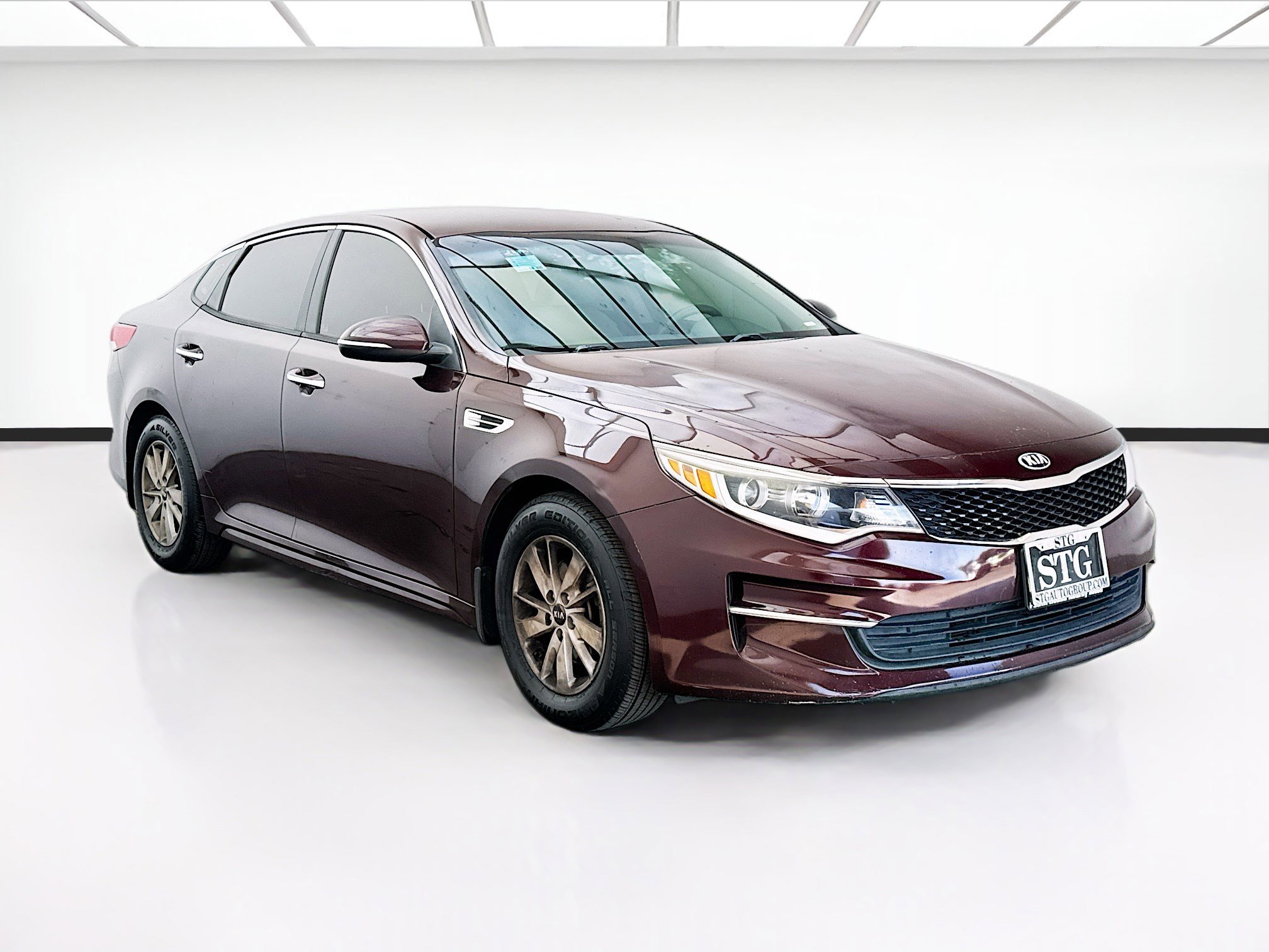 Used 2016 Kia Optima LX image 3