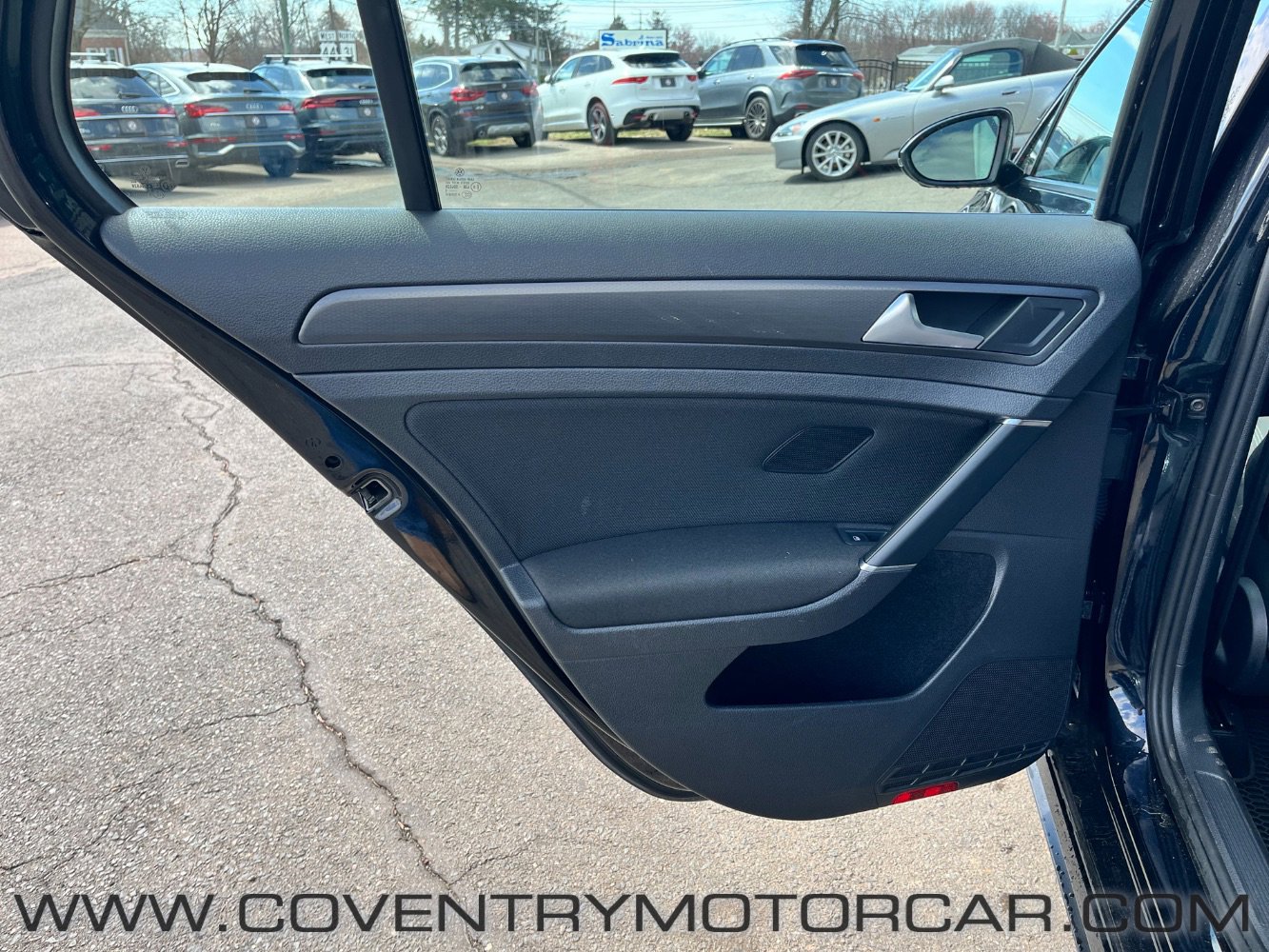 Used 2019 Volkswagen Golf 4-Door image 37