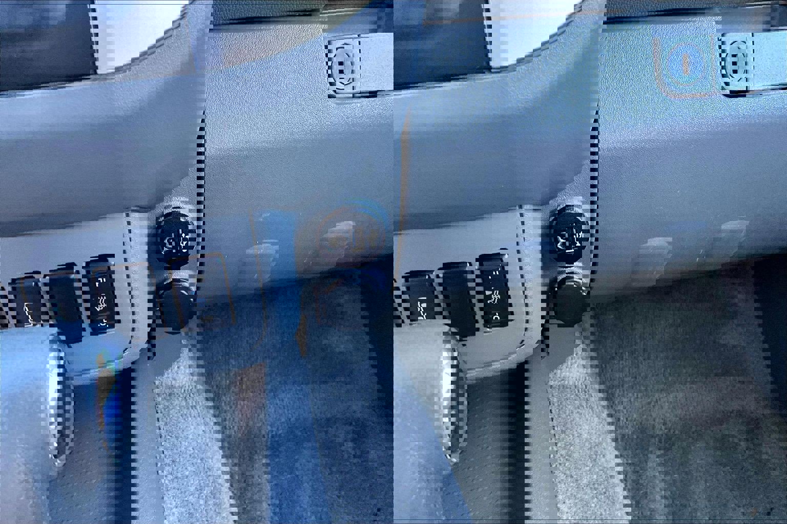 Used 2018 Nissan Frontier SV w/ Value Truck Package image 22