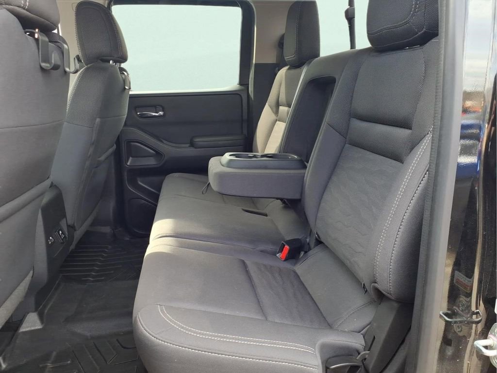 Used 2022 Nissan Frontier SV image 17