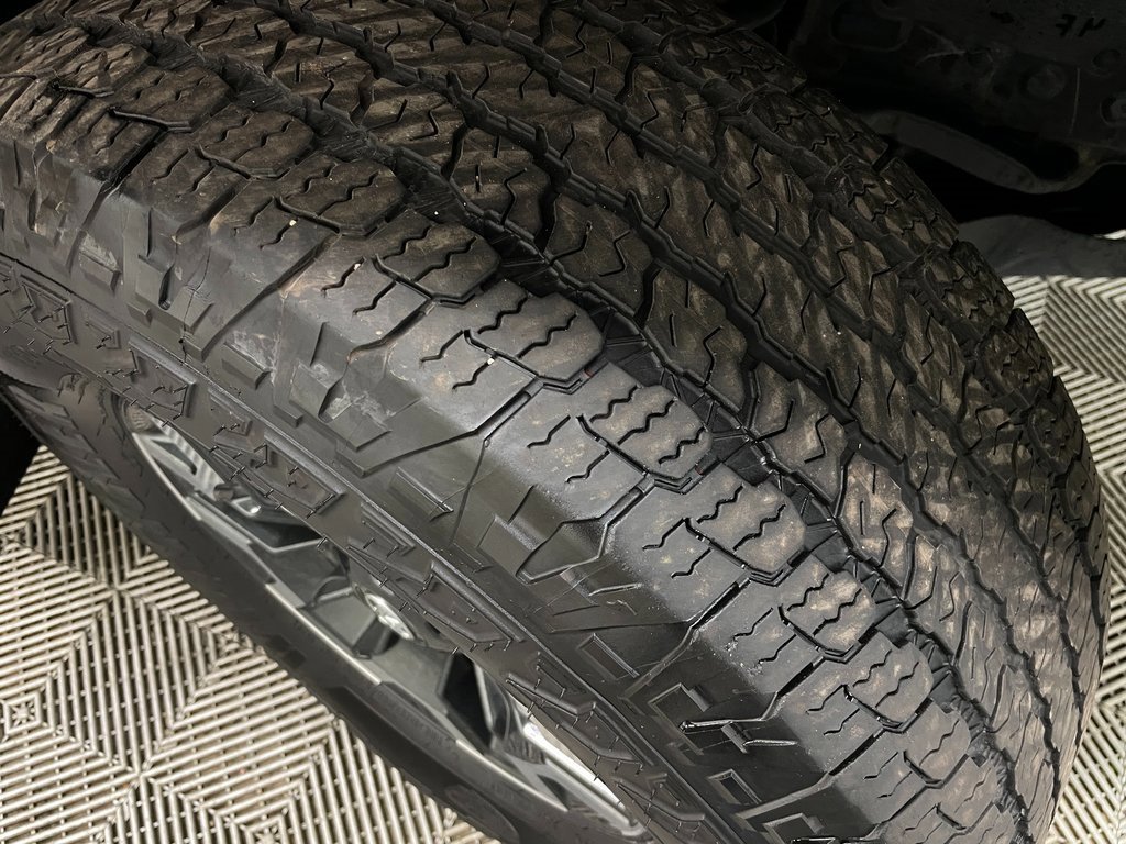 Used 2023 Toyota Tacoma TRD Off-Road image 47