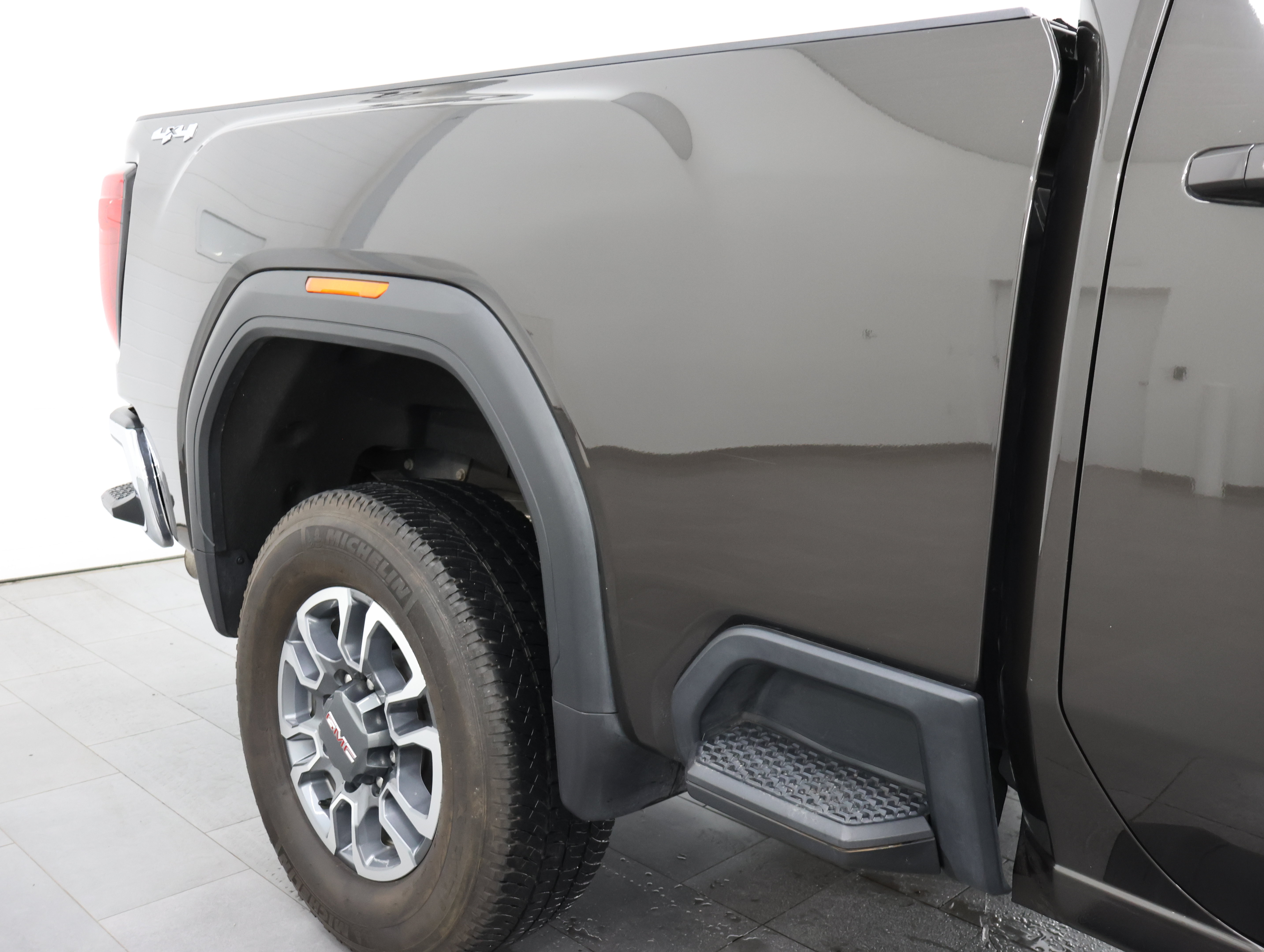 Used 2021 GMC Sierra 3500 SLE w/ SLE Convenience Package AWD/4WD image 25