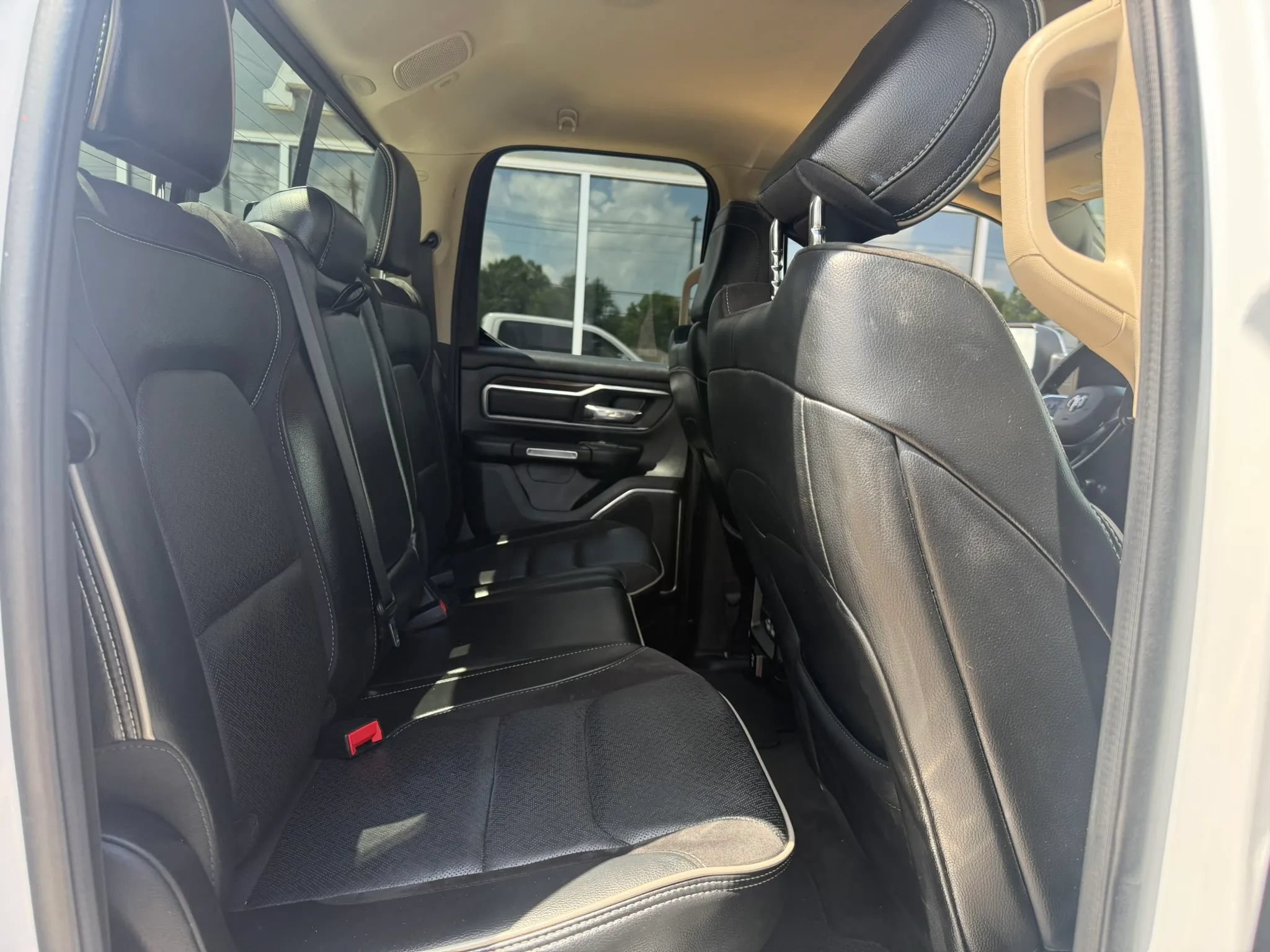 Used 2021 RAM 1500 Laramie RWD image 16