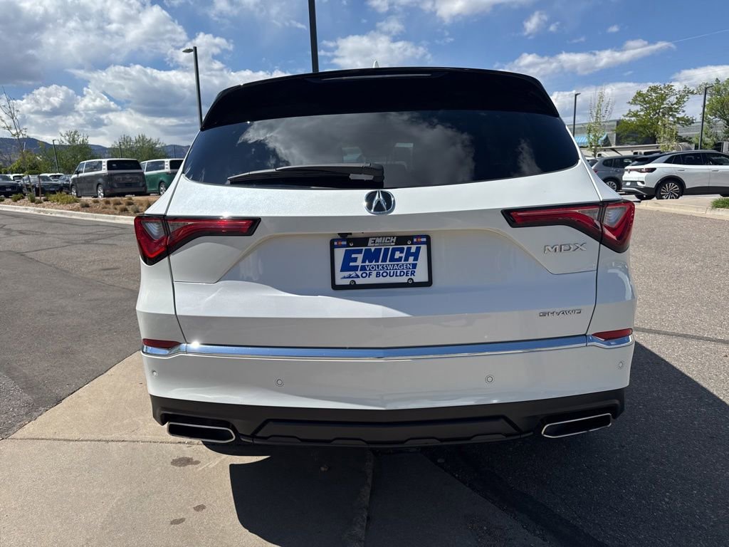Used 2023 Acura MDX SH-AWD w/ Technology Package image 4