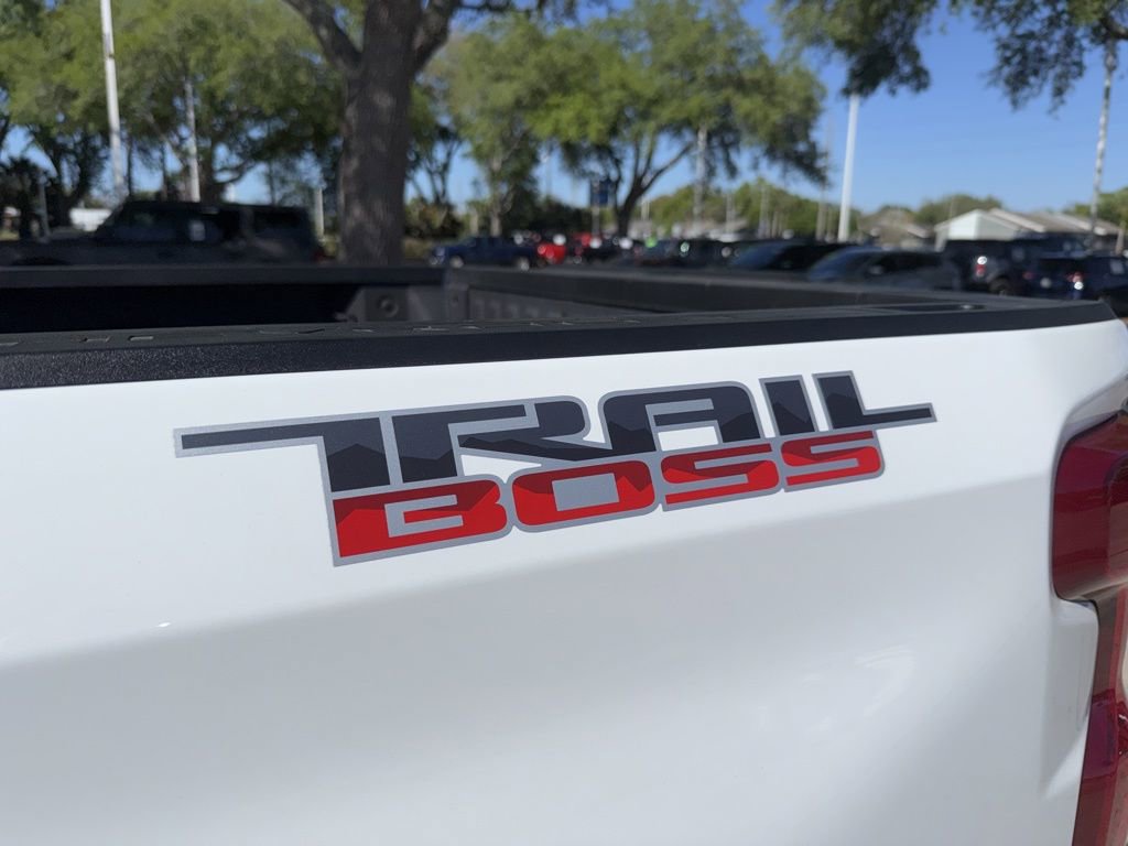 Used 2025 Chevrolet Silverado 1500 Custom Trail Boss AWD/4WD image 50