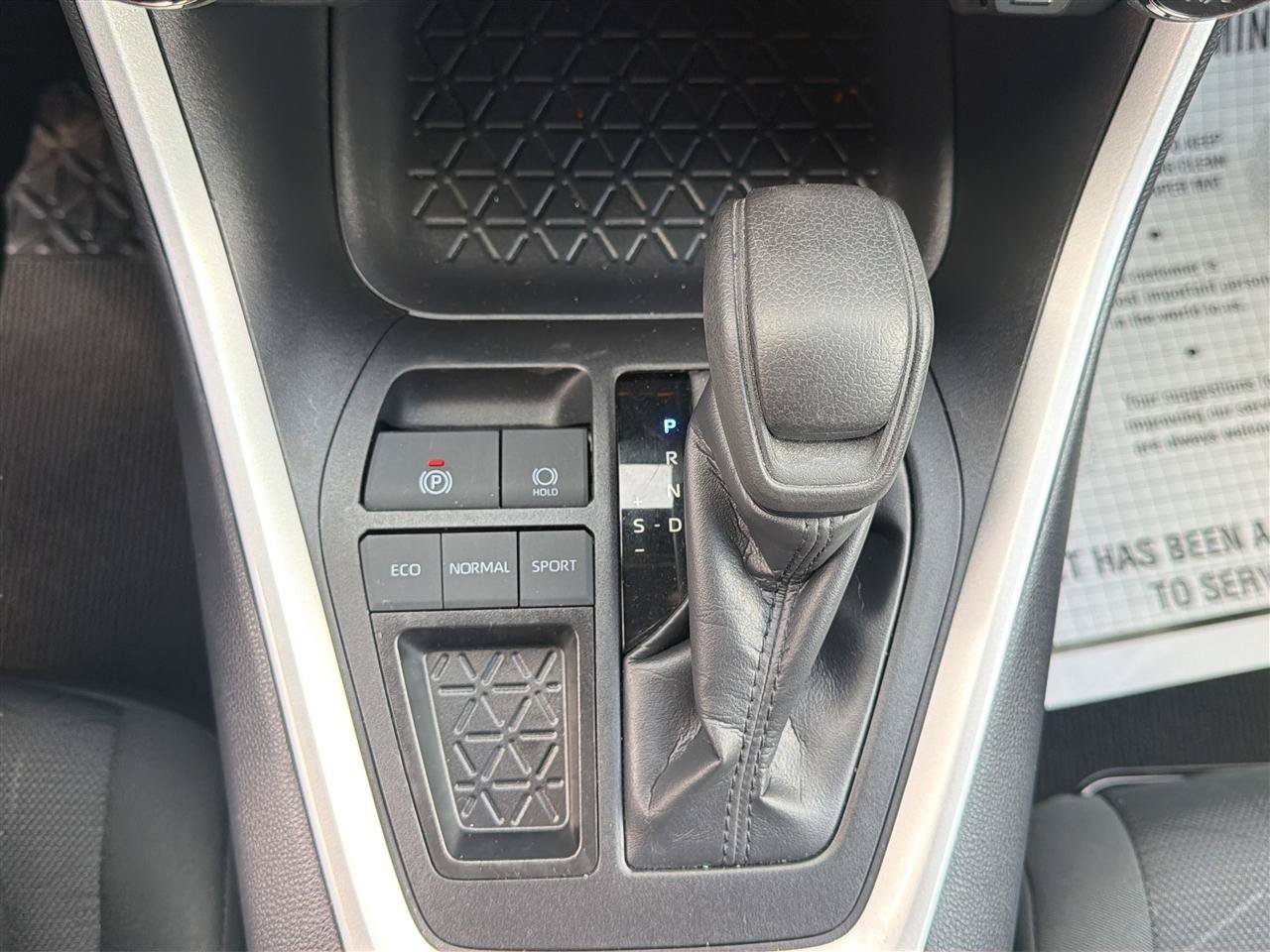 Used 2025 Toyota RAV4 XLE FWD image 27