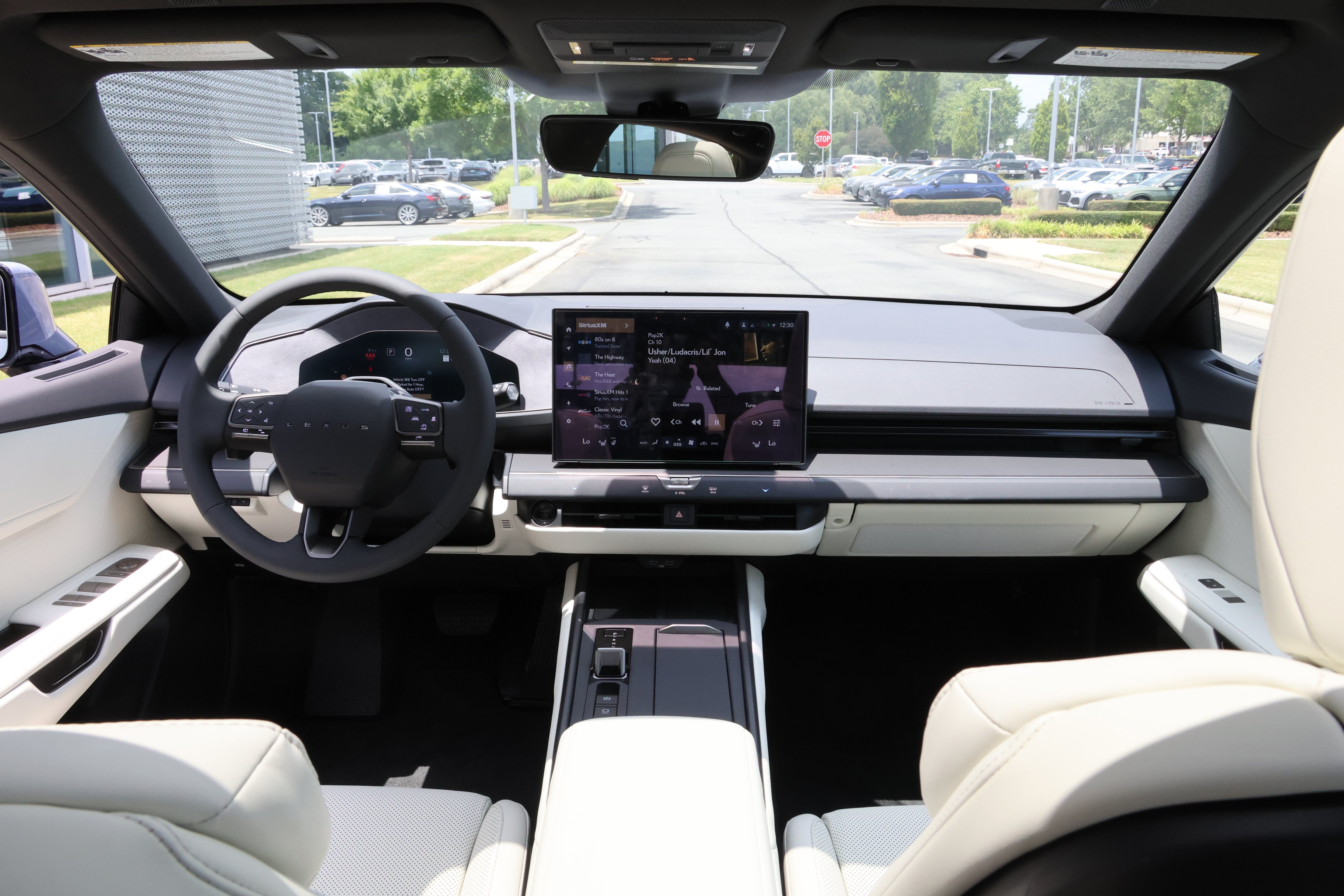 New 2026 Lexus ES 350e FWD image 16