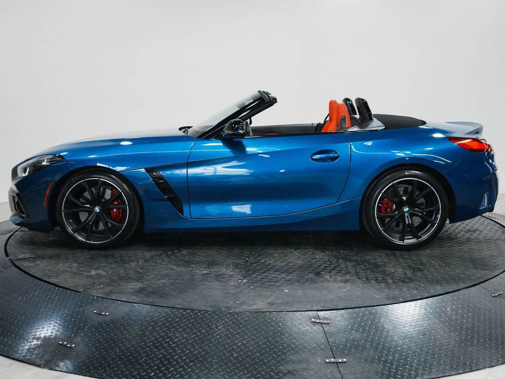 Used 2024 BMW Z4 M40i w/ Premium Package image 4