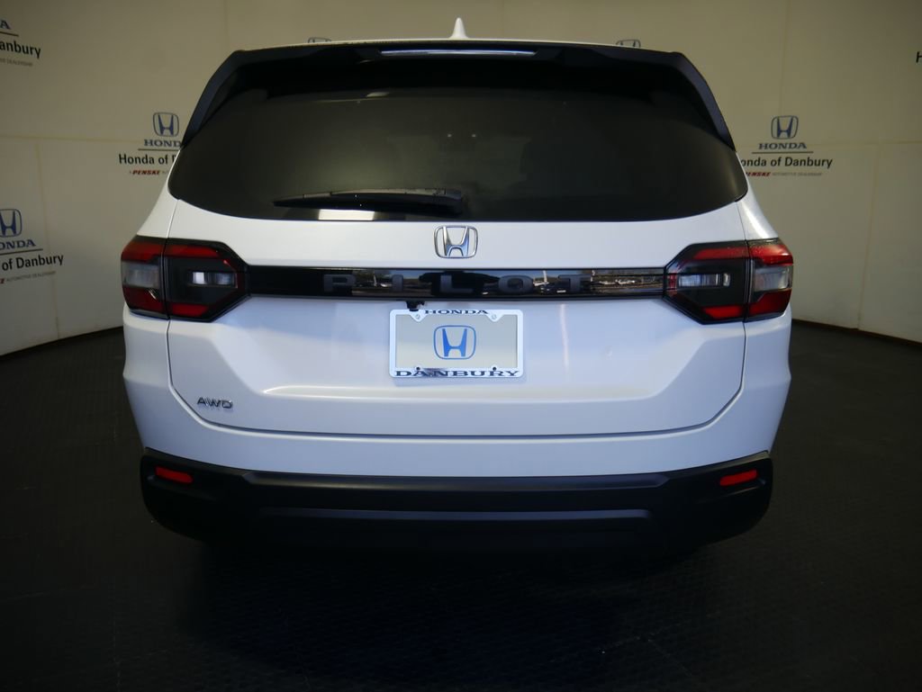 Certified 2023 Honda Pilot LX image 9