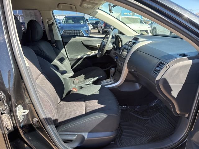 Used 2013 Toyota Corolla S image 41