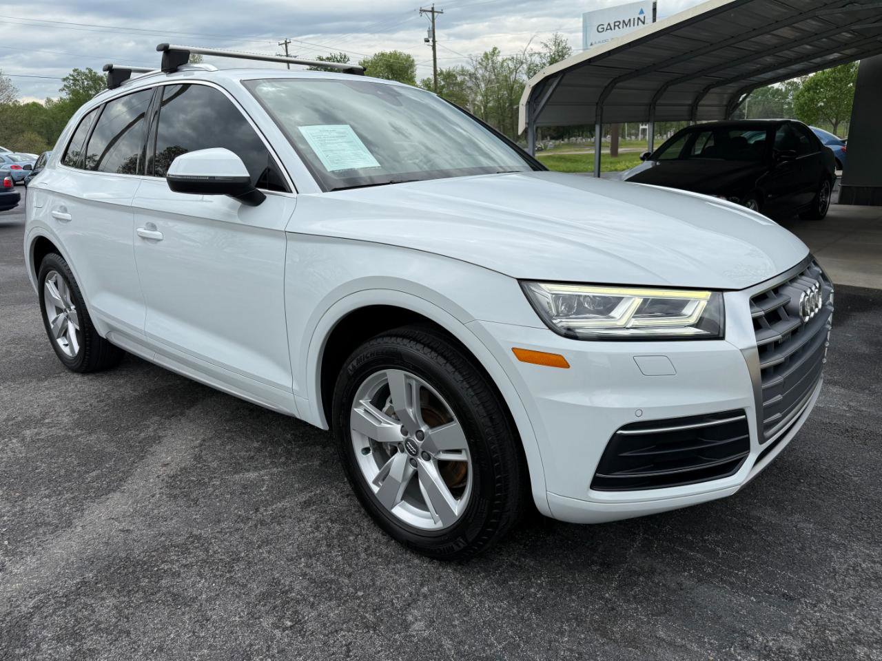 Used 2019 Audi Q5 2.0T Premium Plus w/ Premium Plus Package AWD/4WD image 2