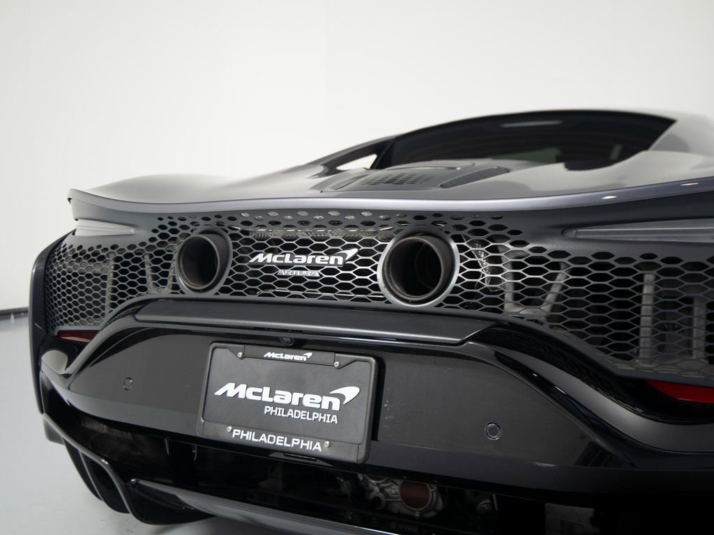 Used 2023 McLaren Artura image 37