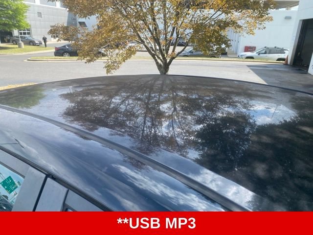 Used 2018 Toyota Corolla LE FWD image 7