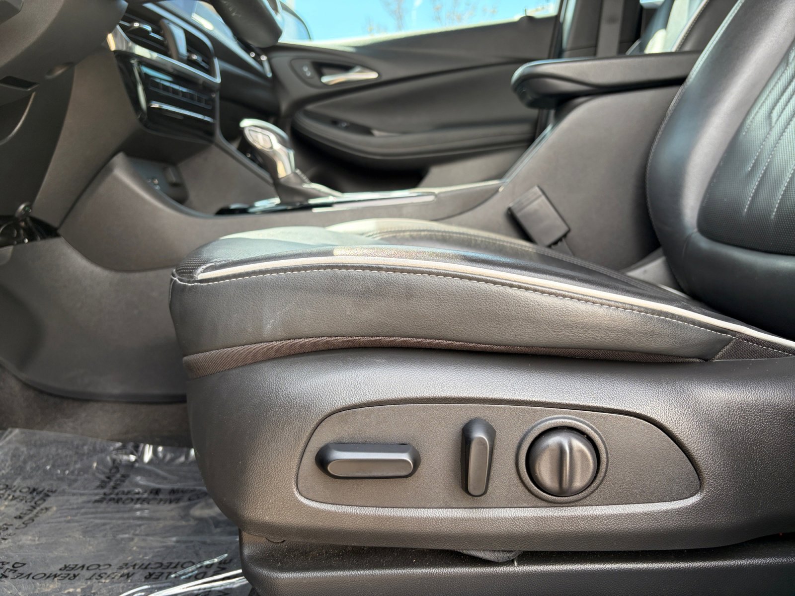 Used 2024 Buick Encore GX Avenir w/ Avenir Technology Package image 15