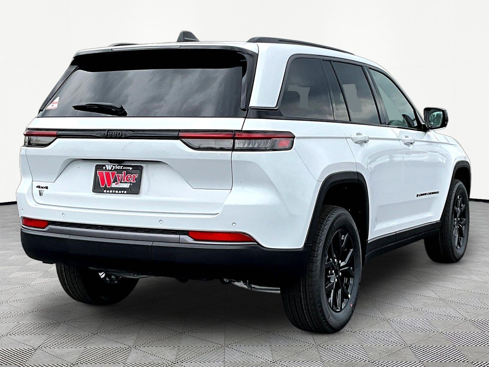 New 2026 Jeep Grand Cherokee Altitude AWD/4WD image 7