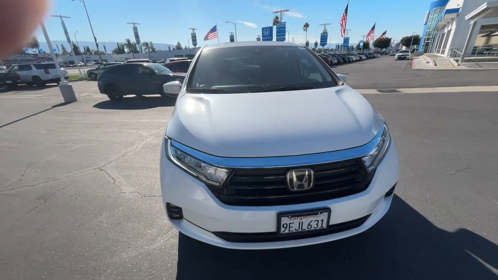 Used 2023 Honda Odyssey EX-L image 3