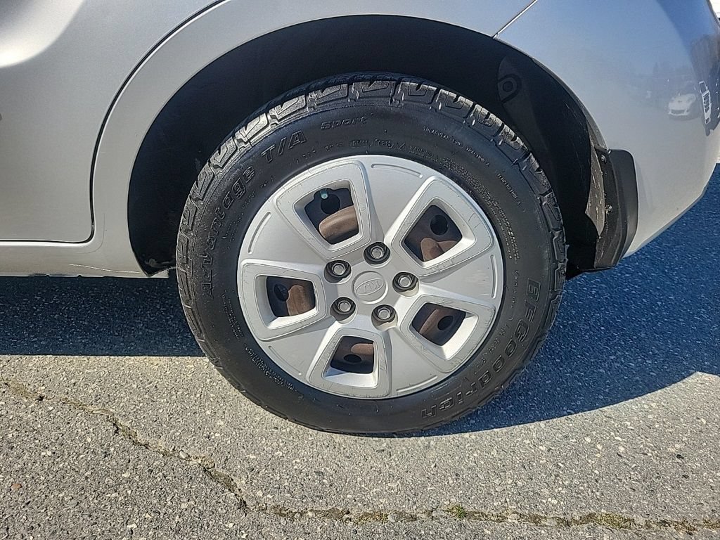 Used 2010 Kia Soul FWD image 21