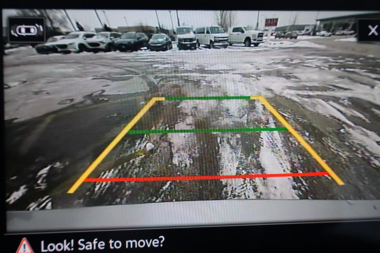 Used 2023 Volkswagen Tiguan SE R-Line image 13