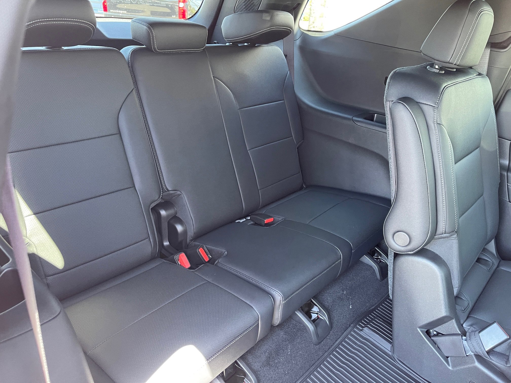 New 2025 Chevrolet Traverse LT w/ LPO, Floor Liner Package image 10