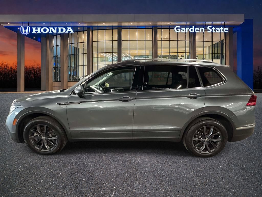 Used 2022 Volkswagen Tiguan SE AWD/4WD image 3