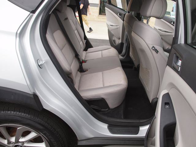 Used 2017 Hyundai Tucson SE AWD/4WD image 7