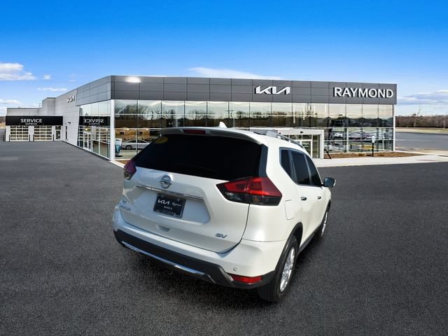 Used 2019 Nissan Rogue SV FWD image 3