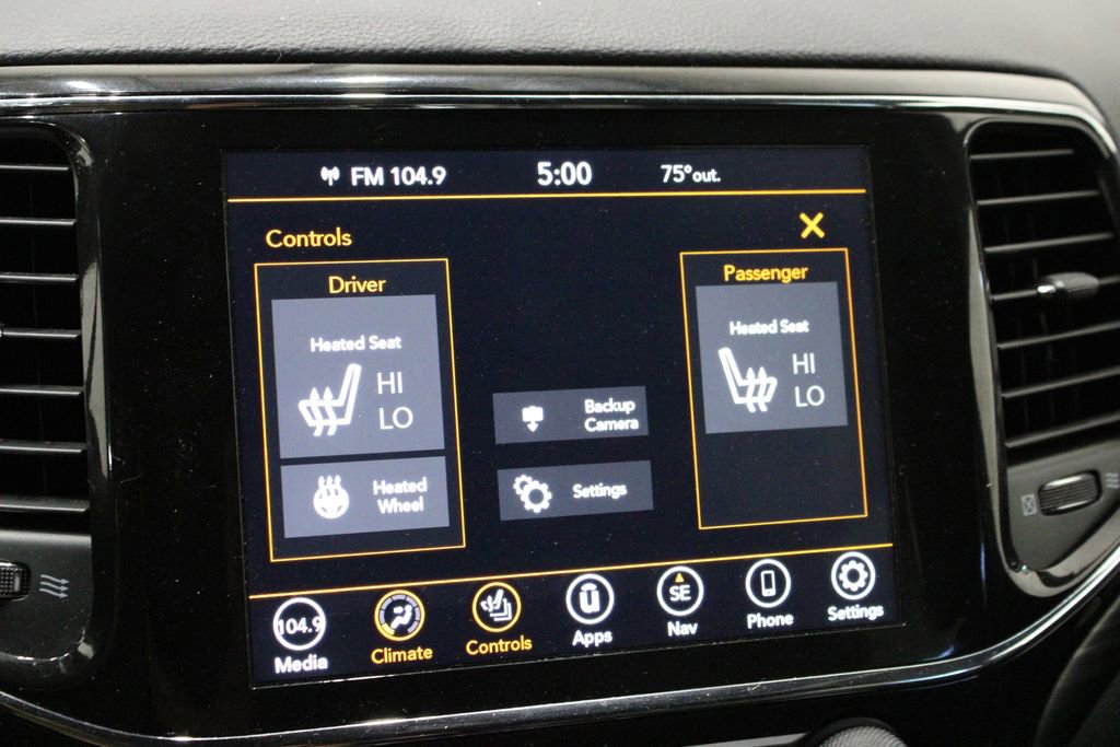 Used 2022 Jeep Grand Cherokee Laredo X image 36