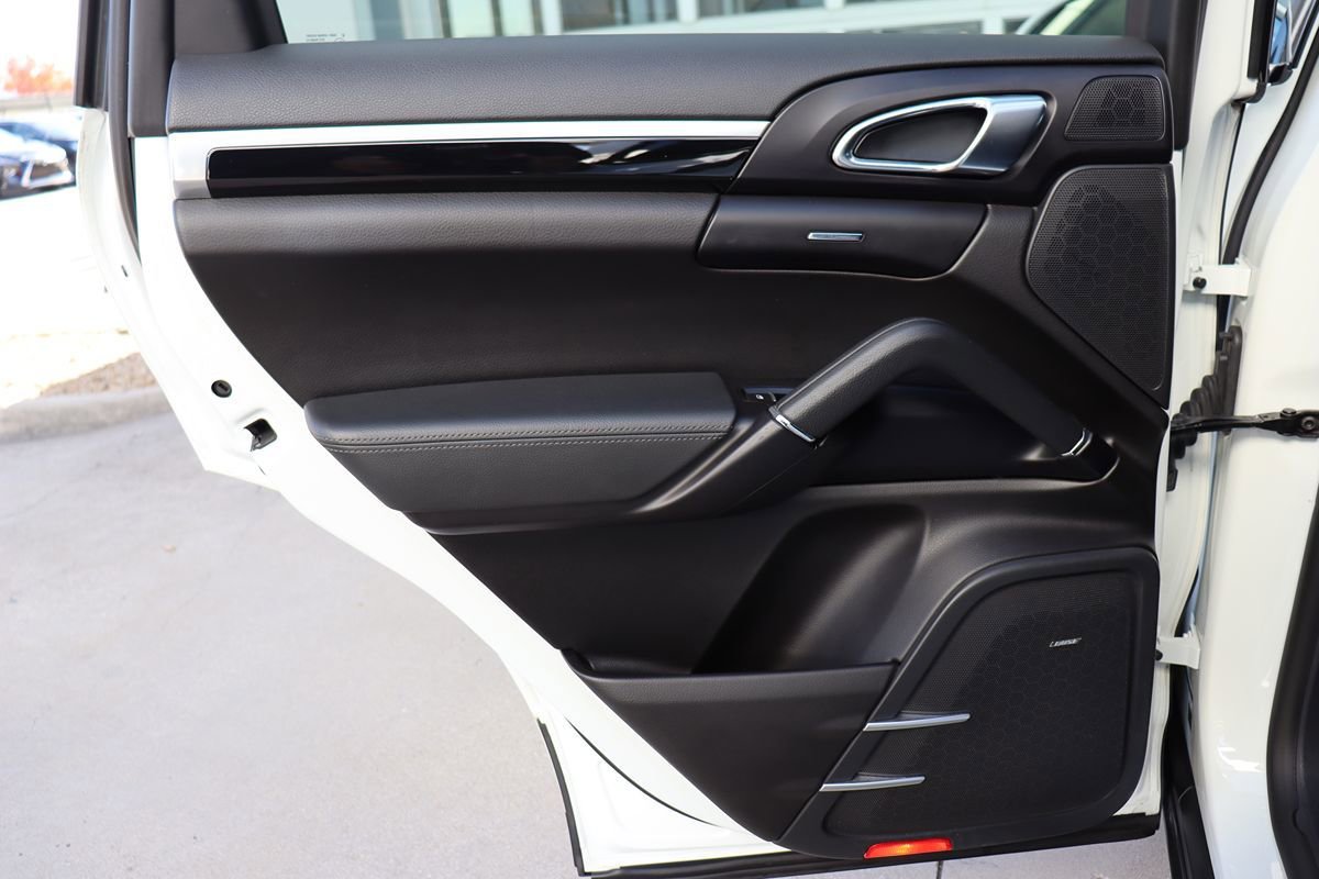 Used 2018 Porsche Cayenne Platinum Edition image 53