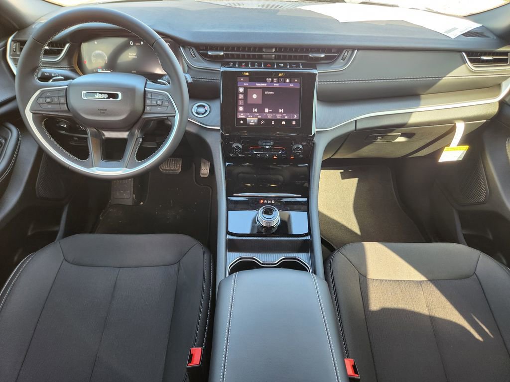 New 2026 Jeep Grand Cherokee L Laredo image 19