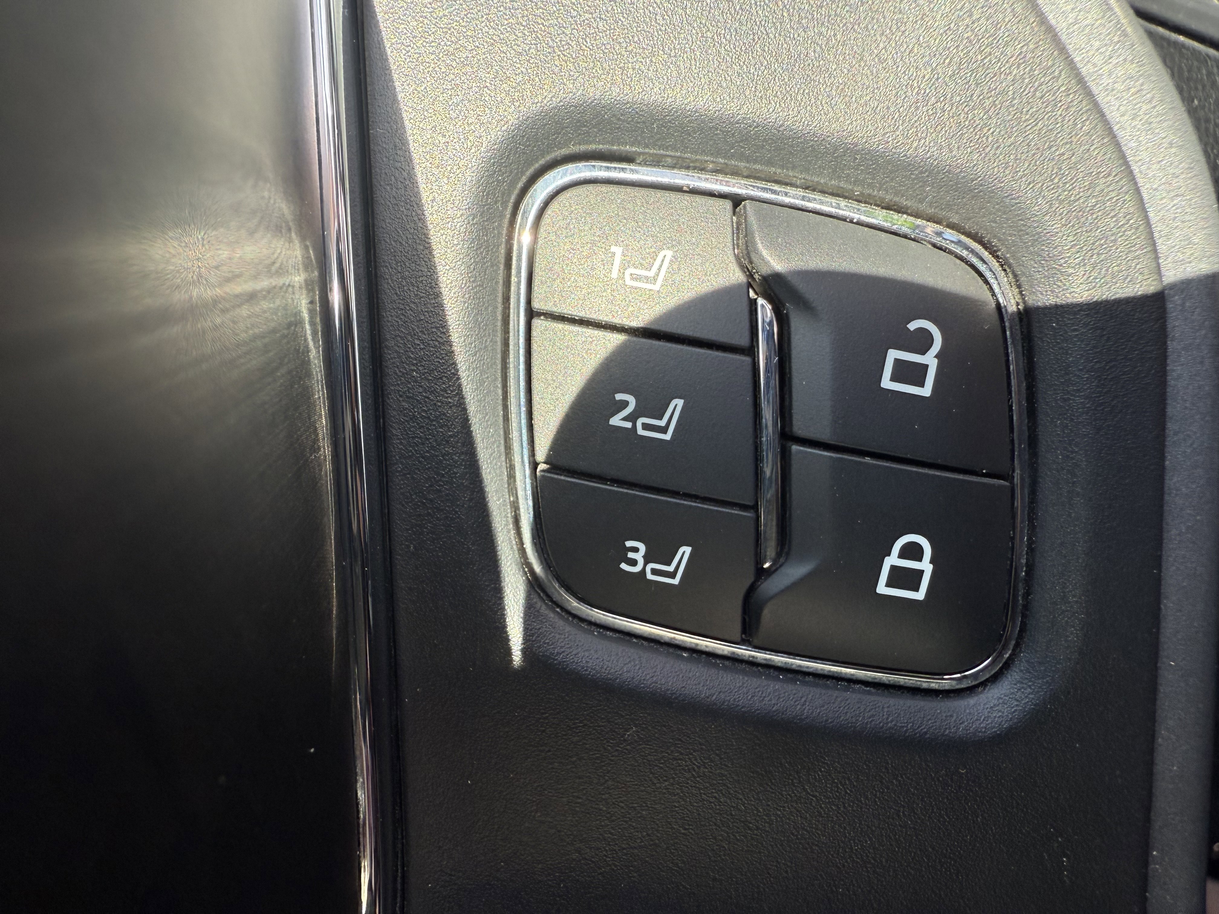 Used 2024 Ford F250 Lariat w/ Lariat Ultimate Package image 23