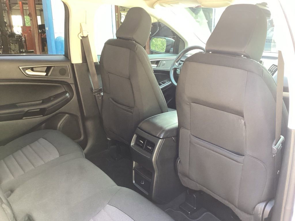Used 2021 Ford Edge SE FWD image 33
