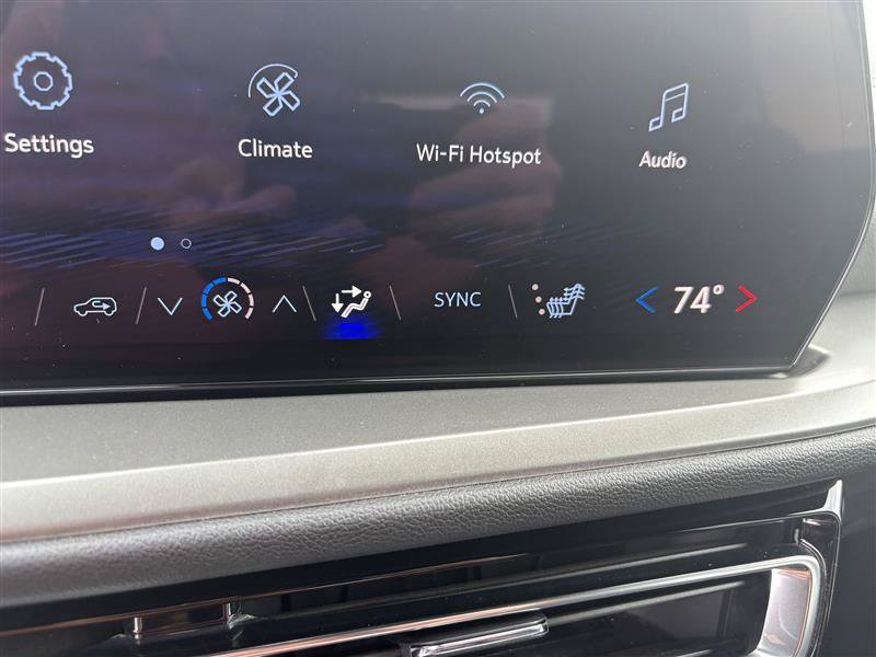 Used 2025 Chevrolet Traverse LT AWD/4WD image 17