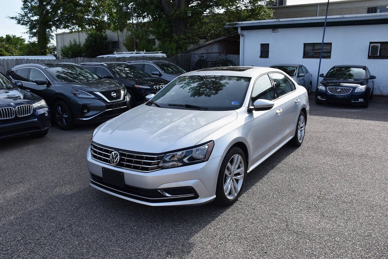 Used 2019 Volkswagen Passat 2.0T Wolfsburg w/ Wheels & Sunroof Package FWD image 1