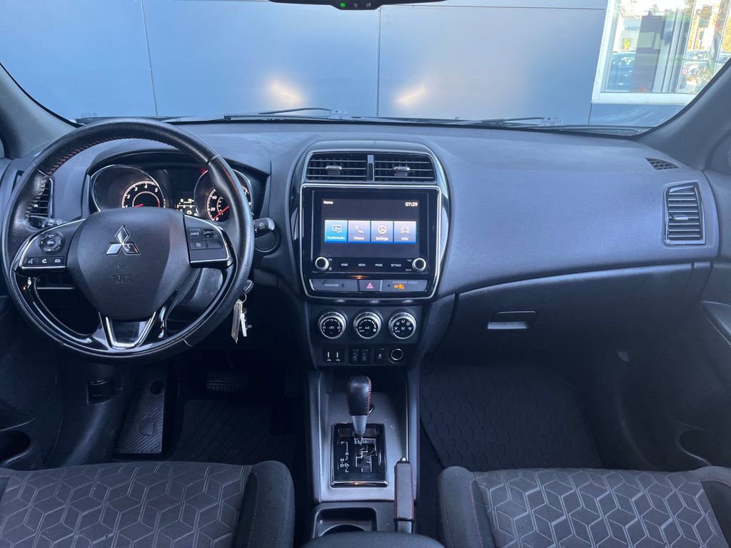 Used 2024 Mitsubishi Outlander Sport LE image 12