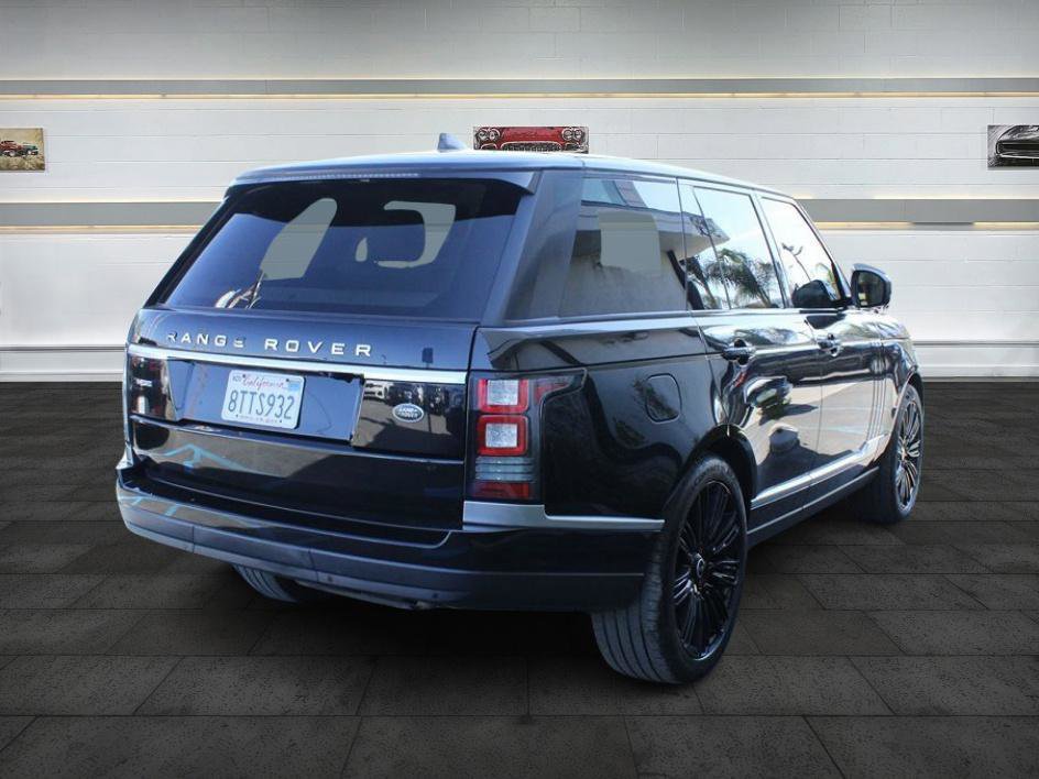 Used 2017 Land Rover Range Rover HSE image 6