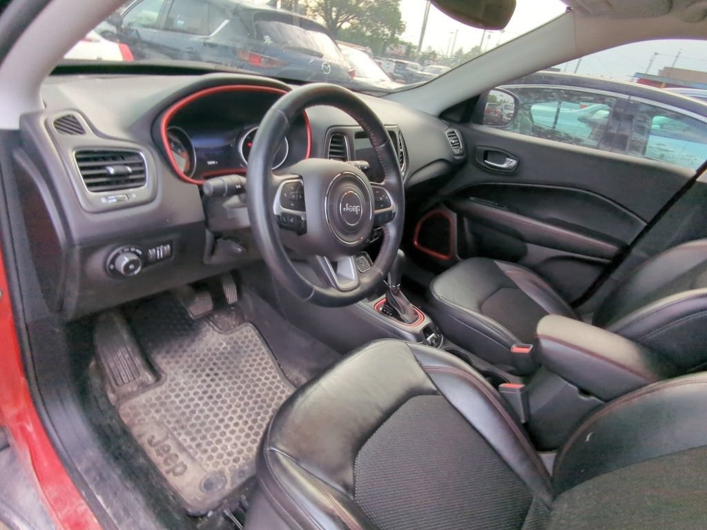 Used 2018 Jeep Compass Trailhawk w/ Navigation Group AWD/4WD image 8