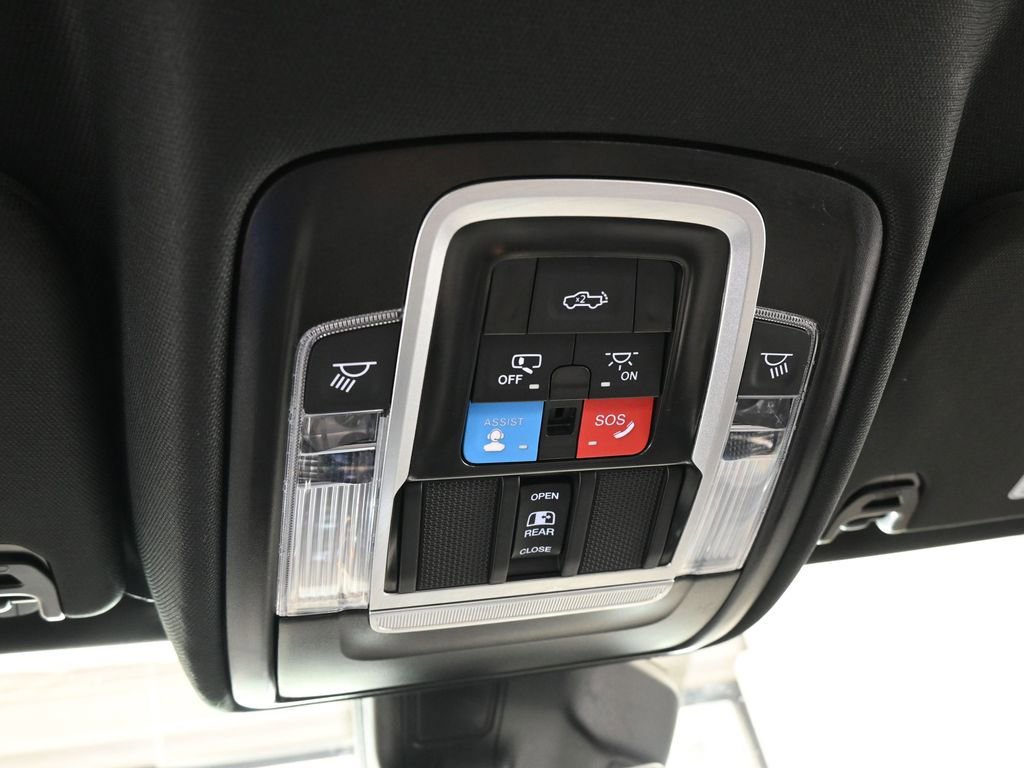 Used 2026 RAM 1500 Laramie w/ Night Edition image 31