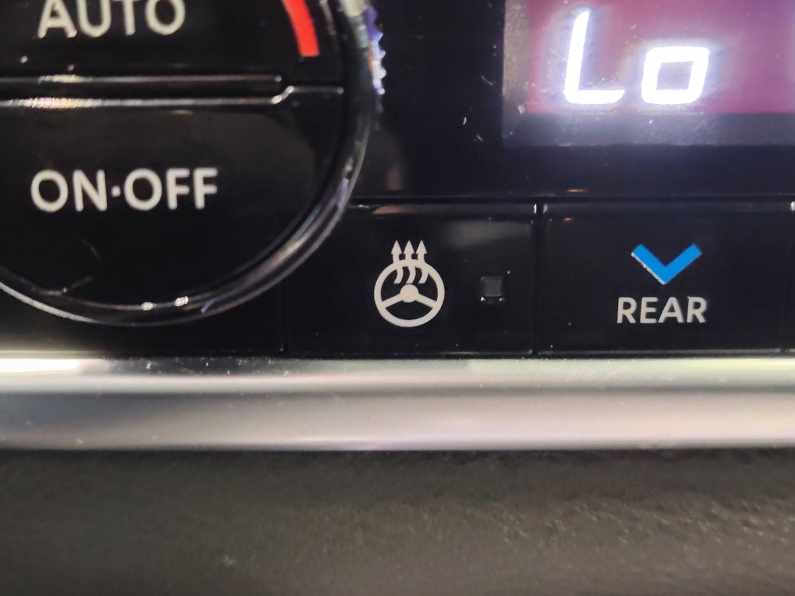 Used 2024 Nissan Rogue Platinum w/ Platinum Premium Package image 29