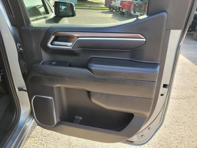 Used 2025 Chevrolet Silverado 1500 LT image 10