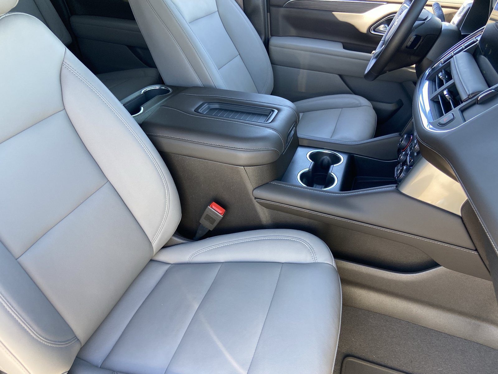 Certified 2023 Chevrolet Suburban LT w/ Luxury Package AWD/4WD image 10