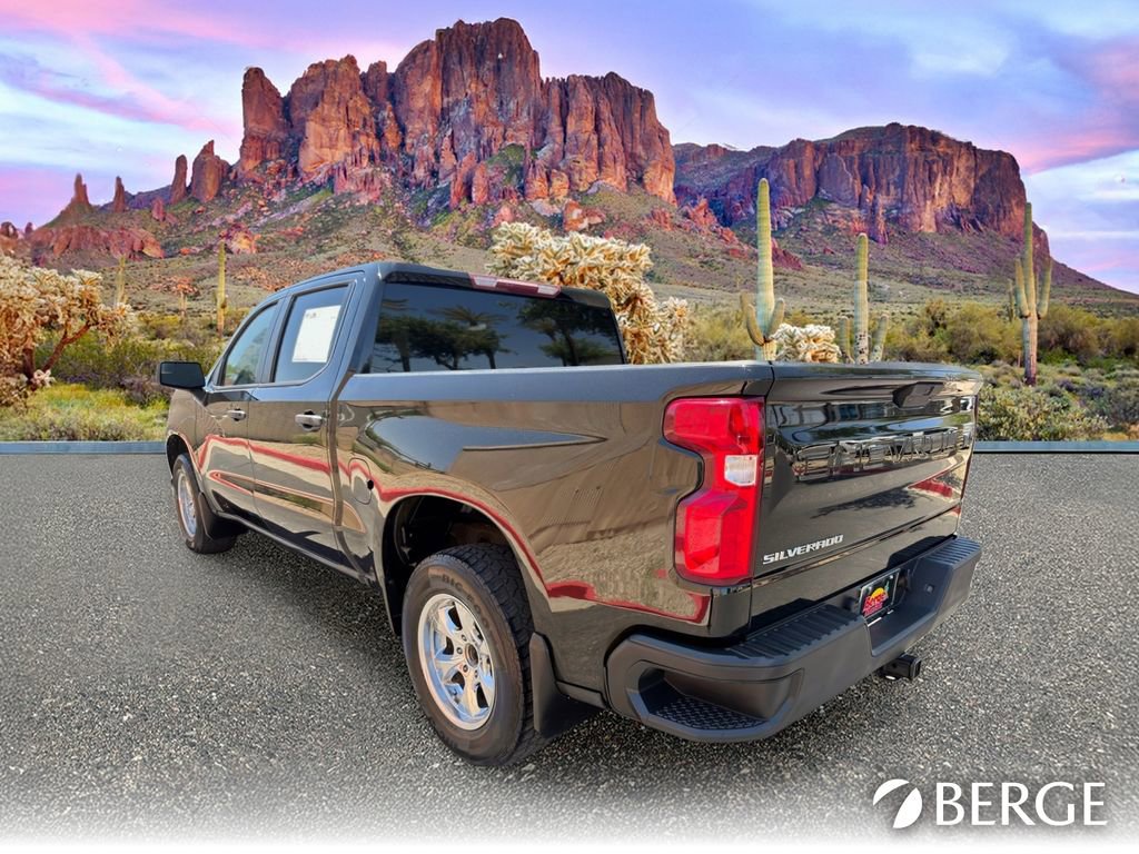 Used 2020 Chevrolet Silverado 1500 Custom w/ Custom Value Package RWD image 4