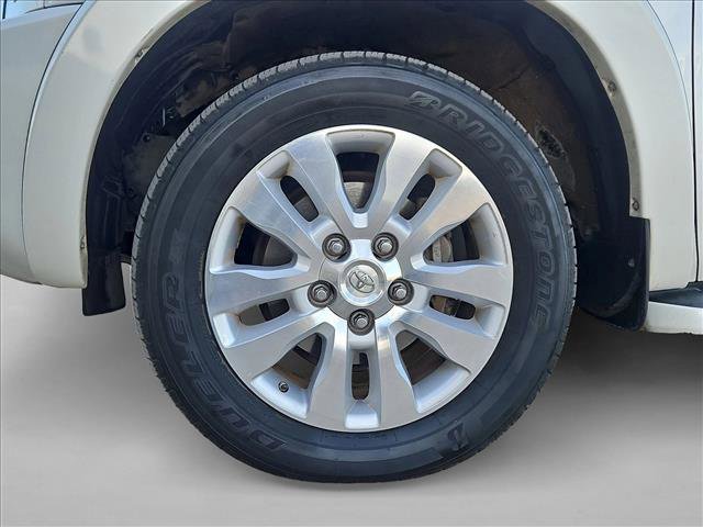Used 2016 Toyota Sequoia Platinum image 27