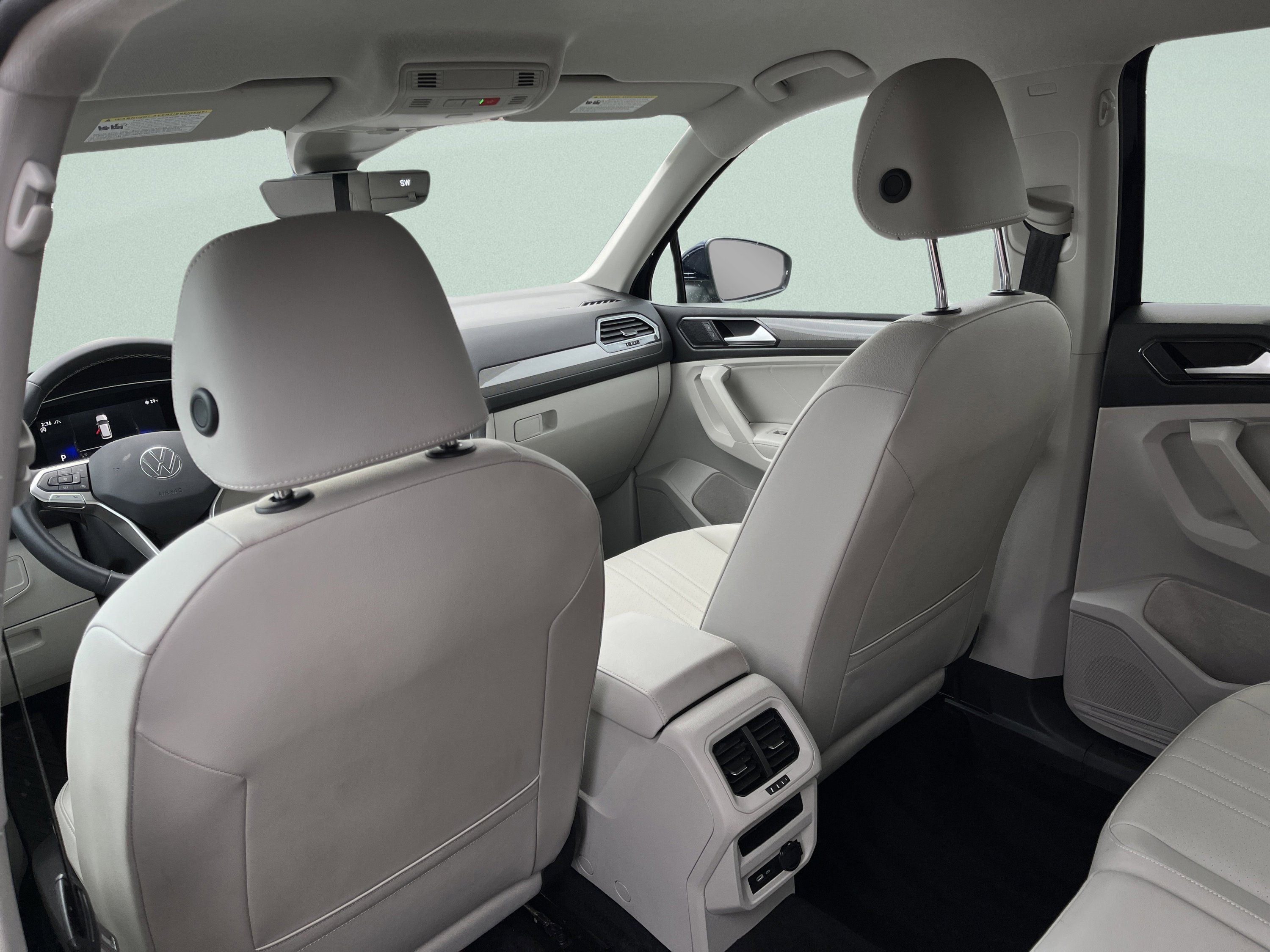 Used 2022 Volkswagen Tiguan SE image 24