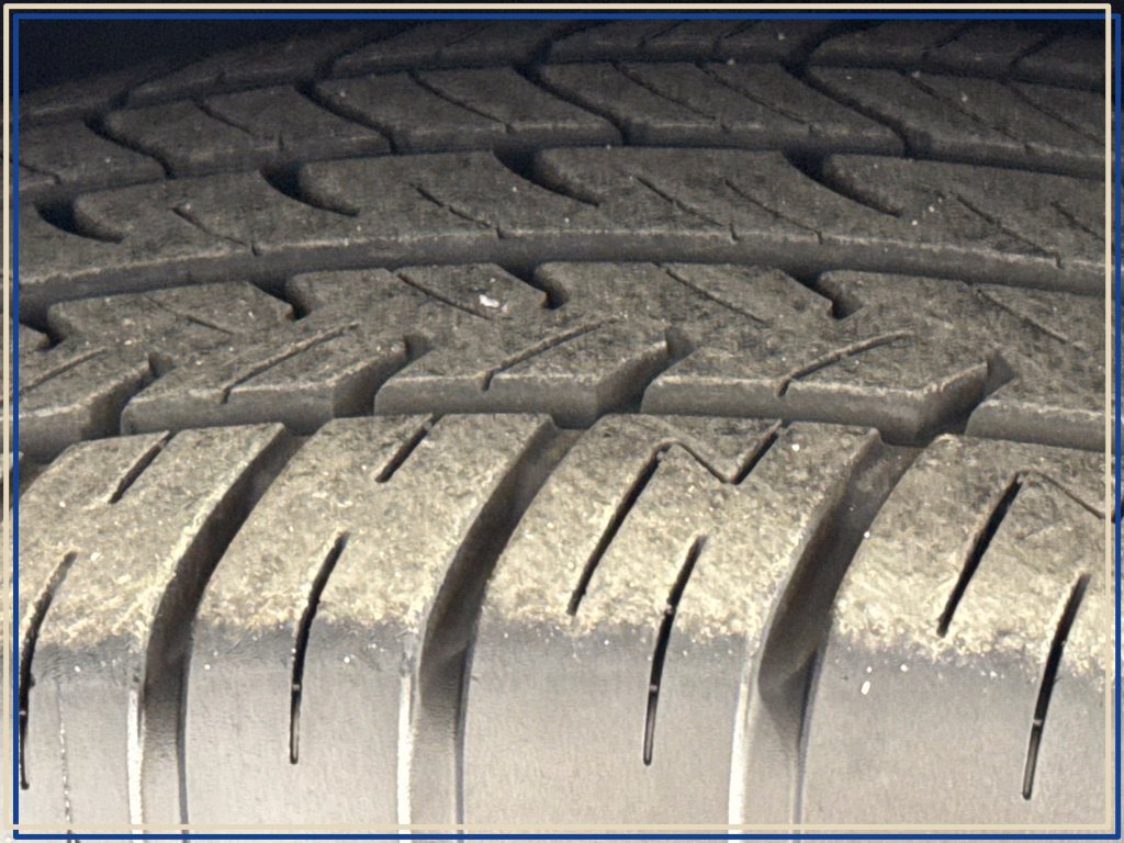 Certified 2025 Chrysler Pacifica Select FWD image 16