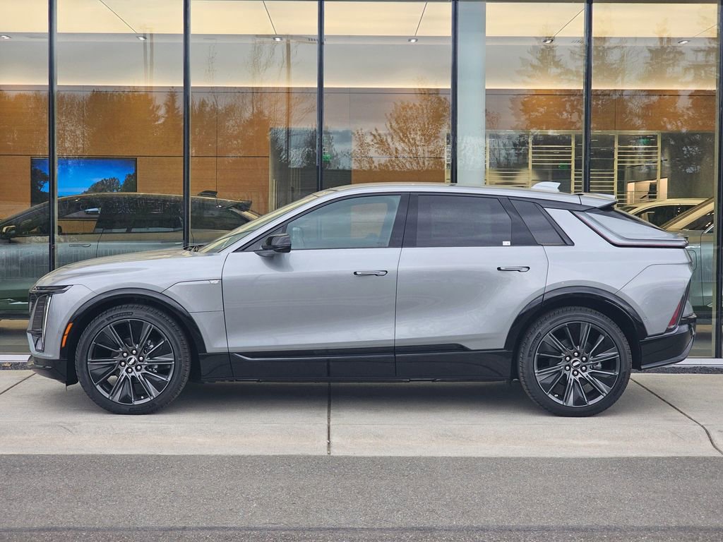 New 2026 Cadillac Lyriq Signature Sport w/ Nappa Leather Package AWD/4WD image 2